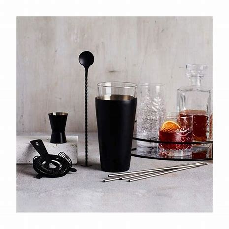 Bar Accessories - Shakers, Strainers and Sets
