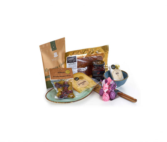 Hopelessly Romantic Picnic Hamper